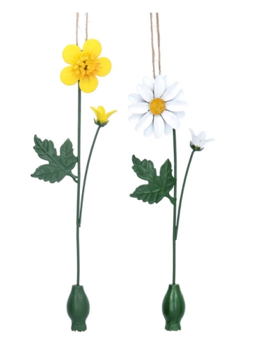 Bring a permanent ray of sunshine into your home with this cheerful Yellow Metal Flower Stem by Gisela Graham. Crafted with a unique, artisanal feel, this bright yellow bloom adds a durable splash of happiness wherever it's placed. Designed to be a versatile decorative accent, you can tuck it into a bouquet to add texture and colour, or let it shine on its own in a simple bud vase. It's a lasting piece of floral joy that promises to brighten your space all year round.